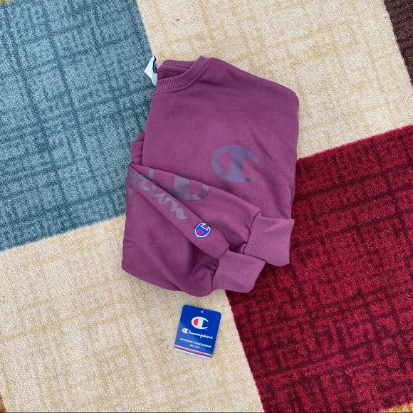 Champion Tops - Champion Cropped Sweatshirt•Burgundy/Matte Script